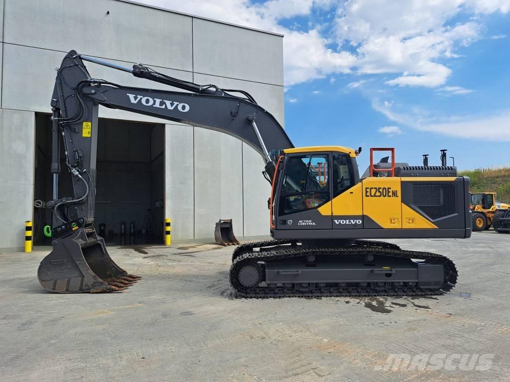Volvo EC250ENL Гусеничні екскаватори