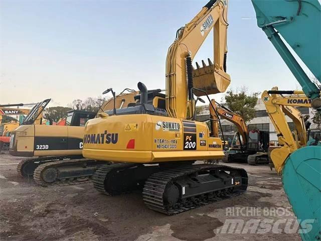 Komatsu PC 200-8 Гусеничні екскаватори