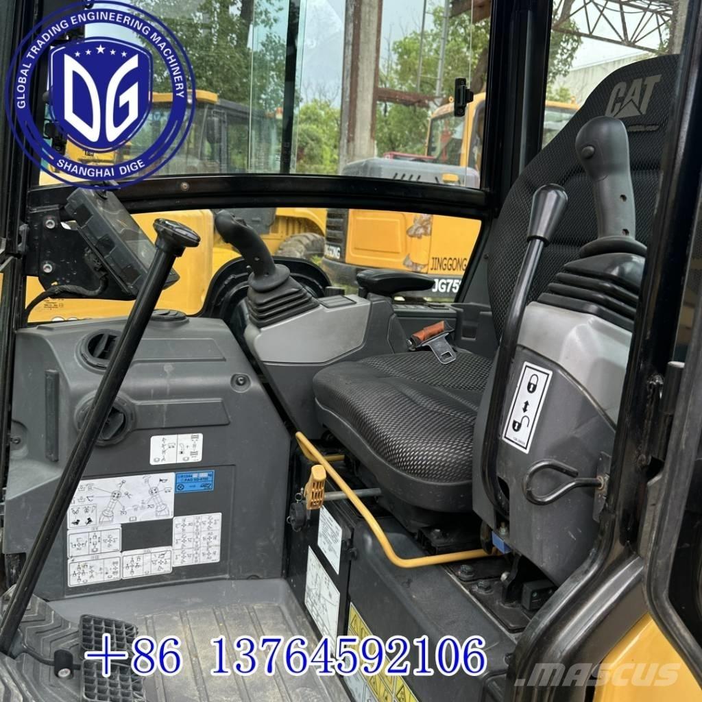 CAT 302 CR Міні-екскаватори < 7т