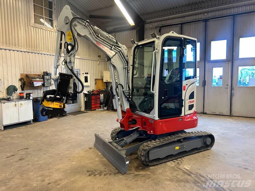 Takeuchi TB325 Міні-екскаватори < 7т