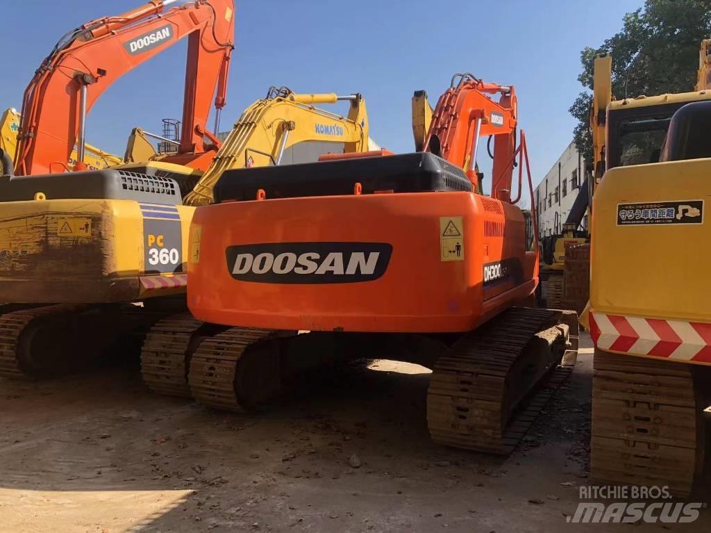 Doosan 225 LC Гусеничні екскаватори