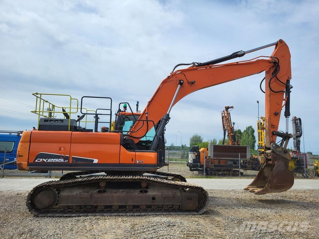 Doosan DX255LC-5 Гусеничні екскаватори
