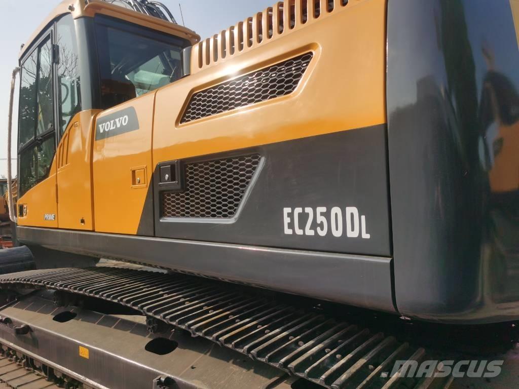 Volvo EC 250 D L Гусеничні екскаватори