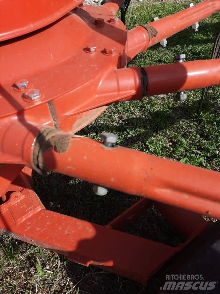 Kuhn GA6632 Рядкові жатки
