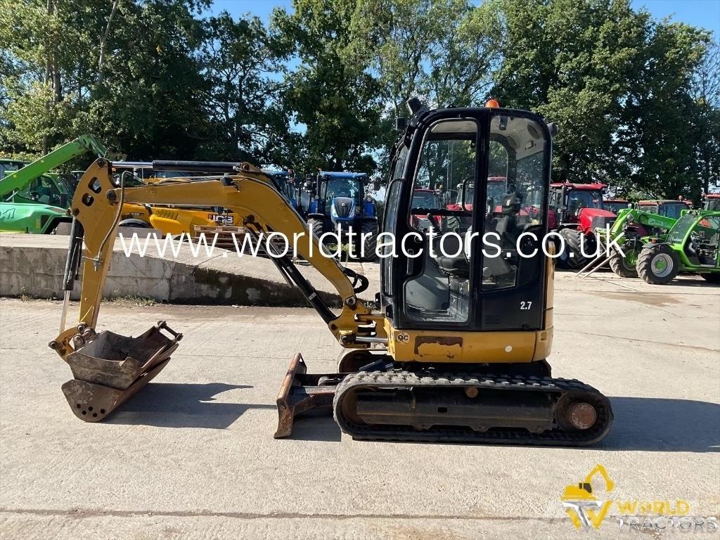 CAT 302.7 D CR Міні-екскаватори < 7т