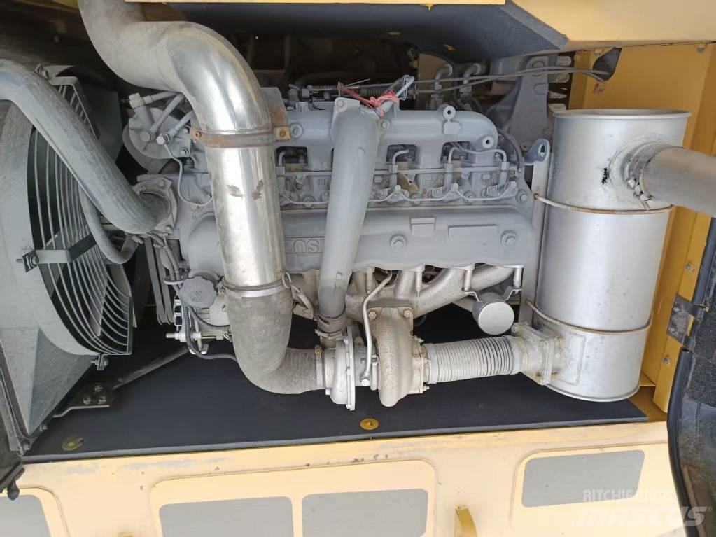 XGMA XG825LC Гусеничні екскаватори