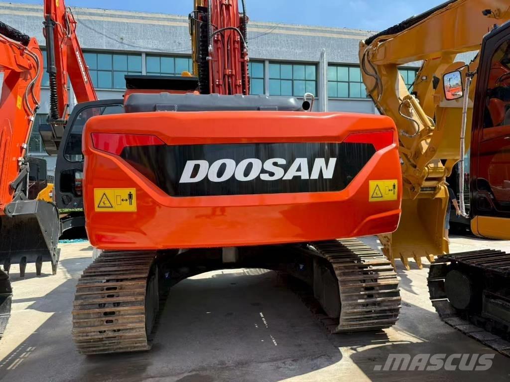 Doosan DX 225 Гусеничні екскаватори