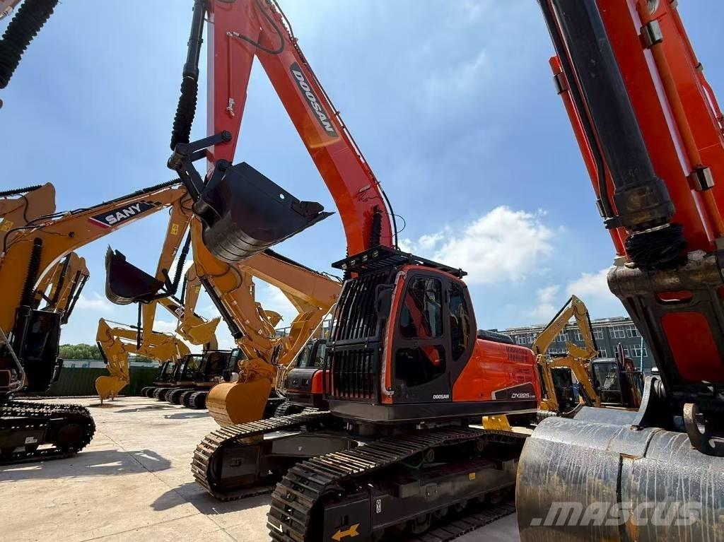 Doosan DX 225 Гусеничні екскаватори