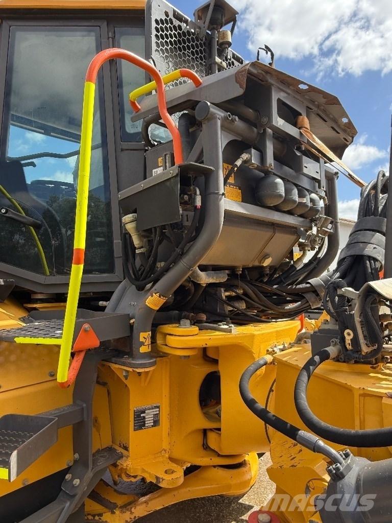 Volvo A30G Зчленовані самоскиди