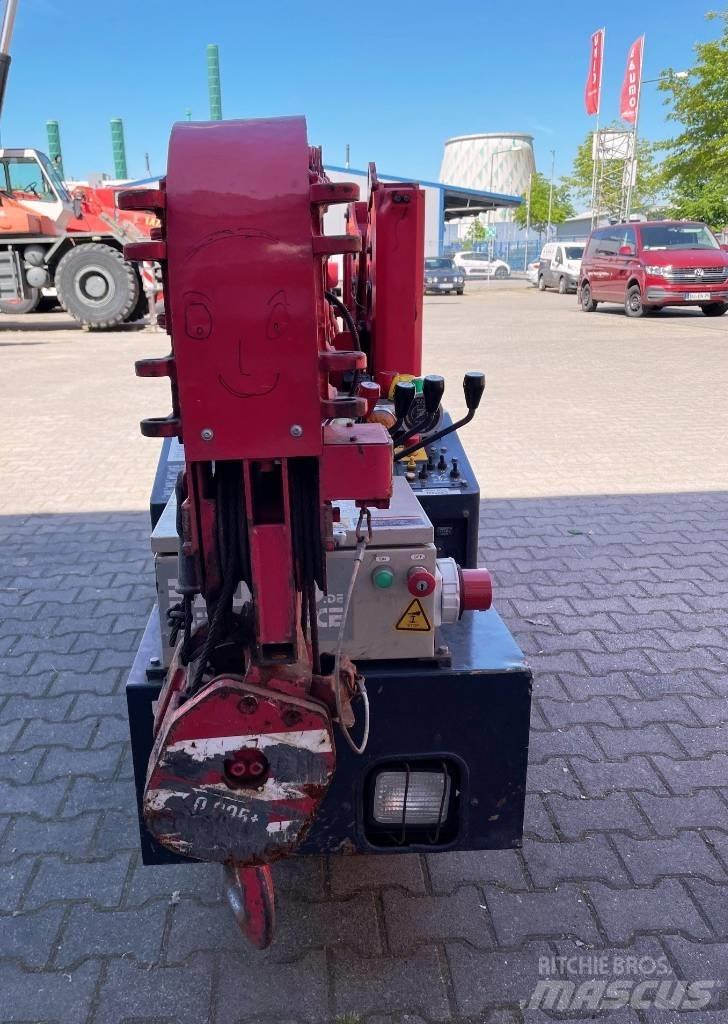 Unic URW-095 Міні-крани
