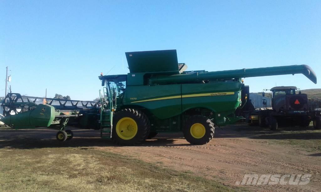 John Deere S 670 Зернозбиральні комбайни