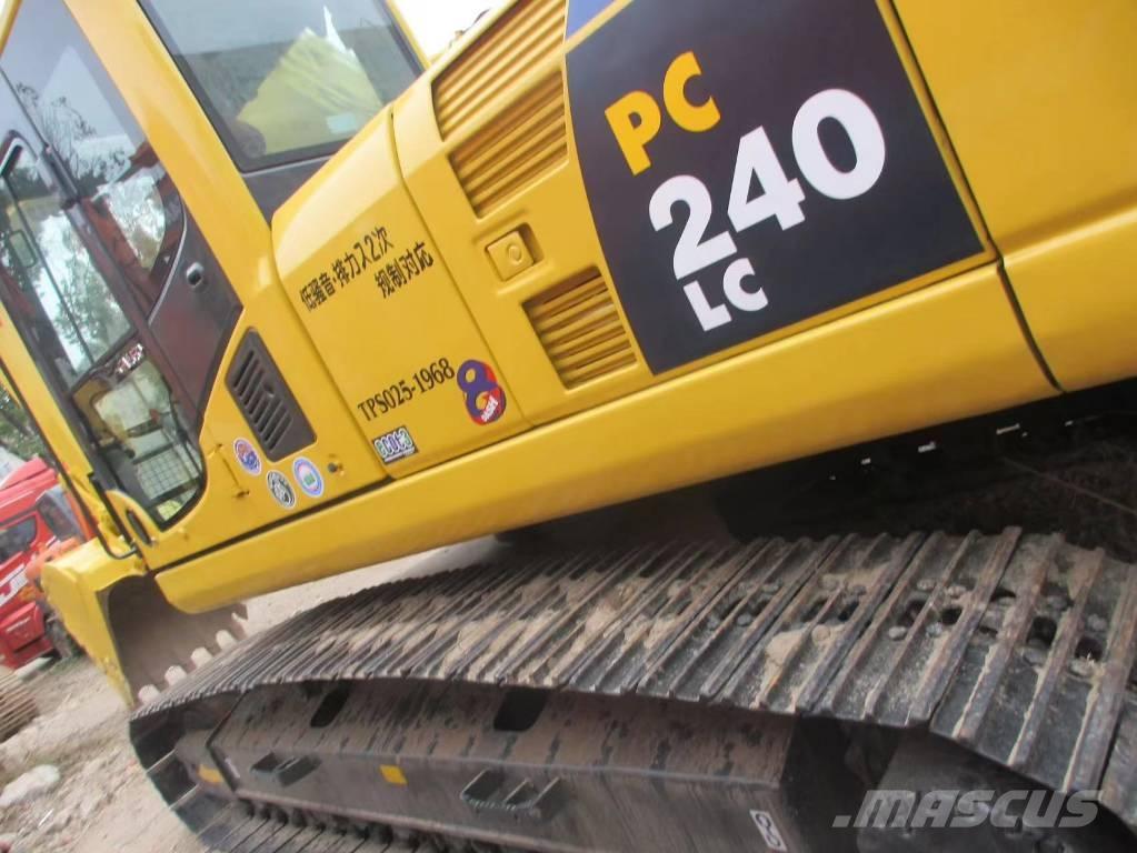 Komatsu PC 240 Гусеничні екскаватори