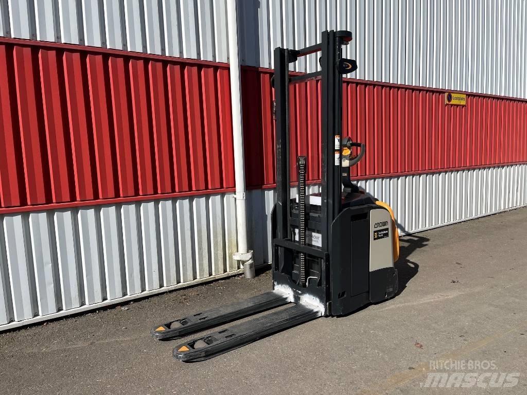 Crown ETi40001,2 Ручний візок