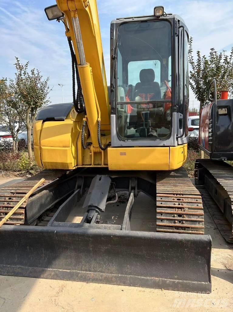 Komatsu PC78 Гусеничні екскаватори