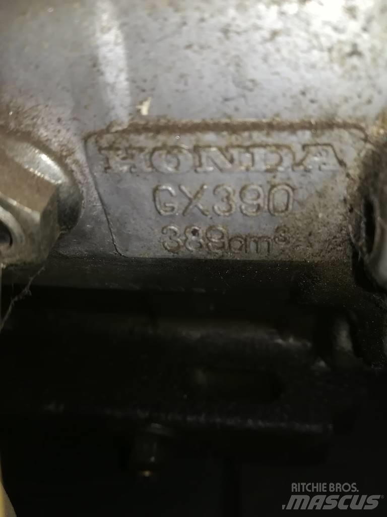 Honda ECT 10 Бензинові генератори