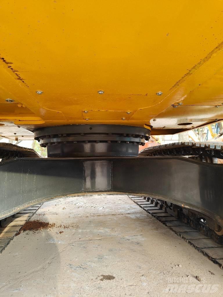 Komatsu PC200 Гусеничні екскаватори