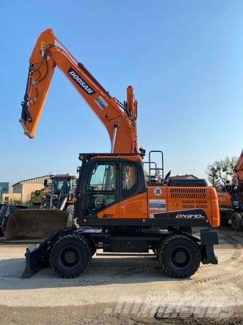 Doosan DX 210 W Колісні екскаватори