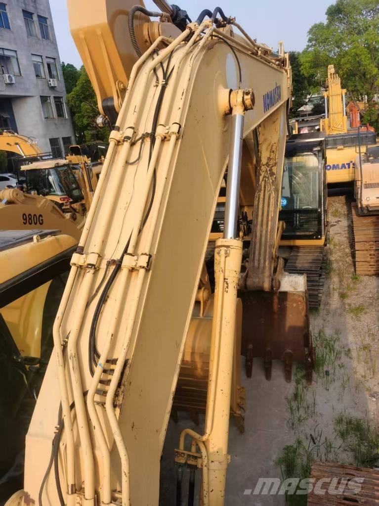 Komatsu PC 200-7 Гусеничні екскаватори