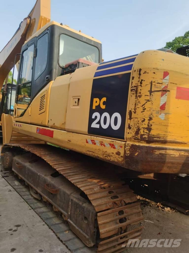 Komatsu PC 200-7 Гусеничні екскаватори