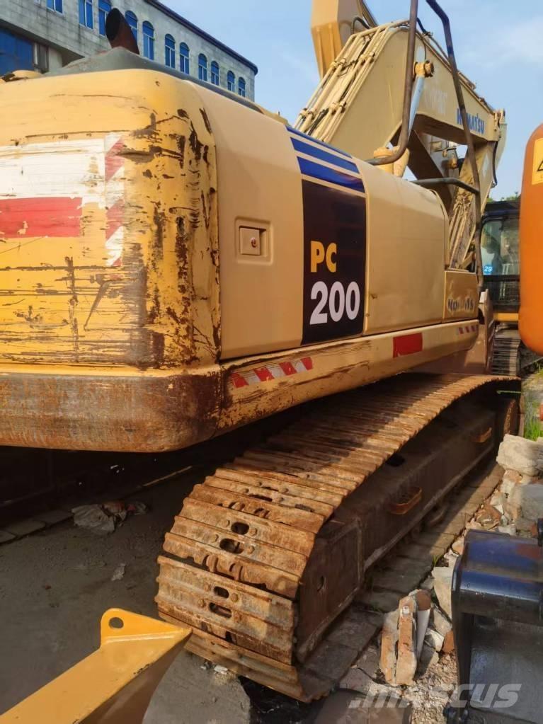 Komatsu PC 200-7 Гусеничні екскаватори
