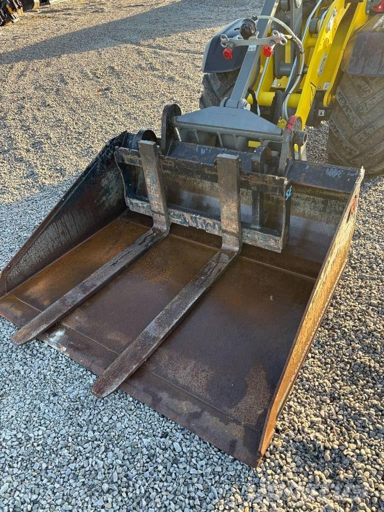 Wacker Neuson WL 28 Фронтальні навантажувачі