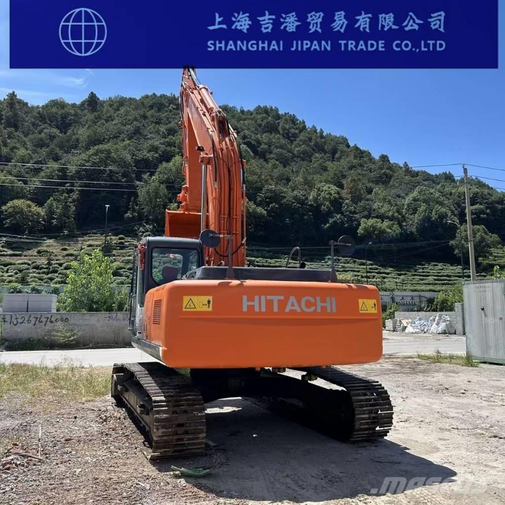 Hitachi ZX 250 Гусеничні екскаватори