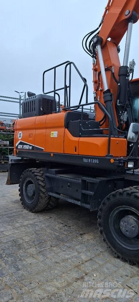 Doosan DX 190 W-7 Колісні екскаватори