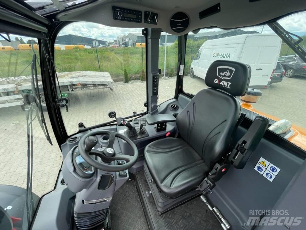 GiANT g5000 Багатофункціональне обладнання для вантажних і землекопальних робіт