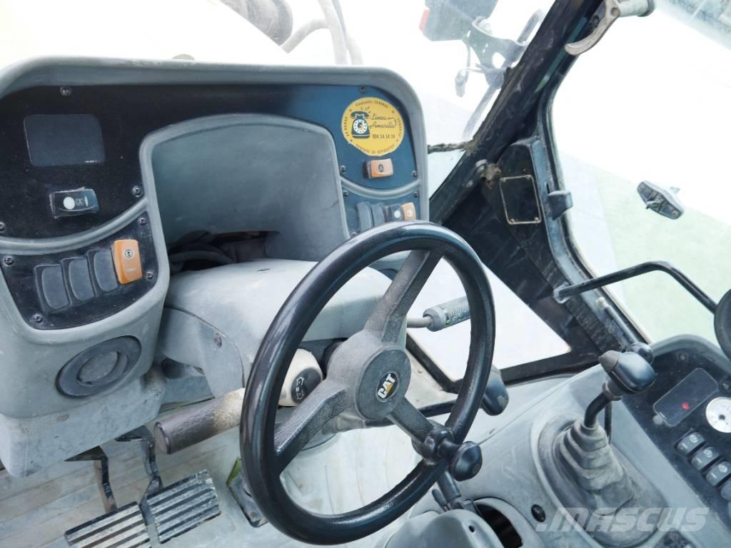 CAT 428 D Екскаватори-навантажувачі