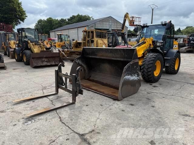 JCB TM 320 S Телескопічні навантажувачі
