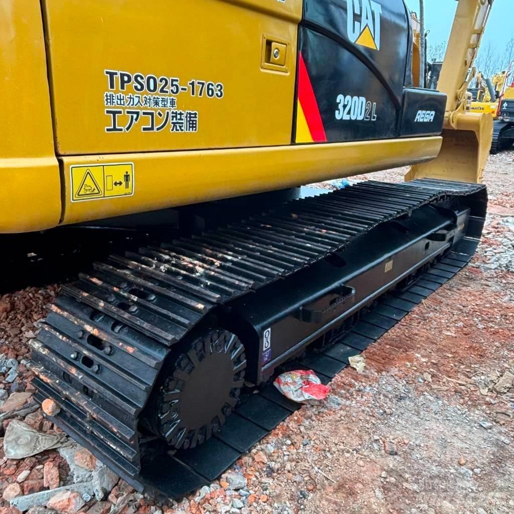 CAT 320 D Гусеничні екскаватори