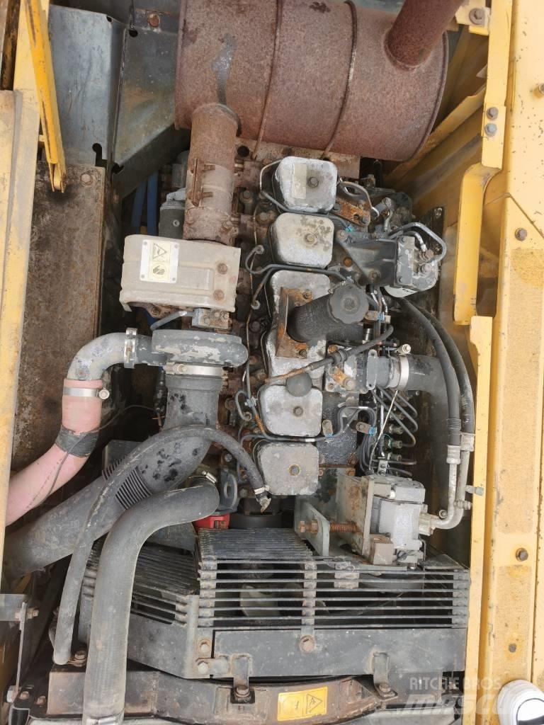 Komatsu PC 200-7 Гусеничні екскаватори