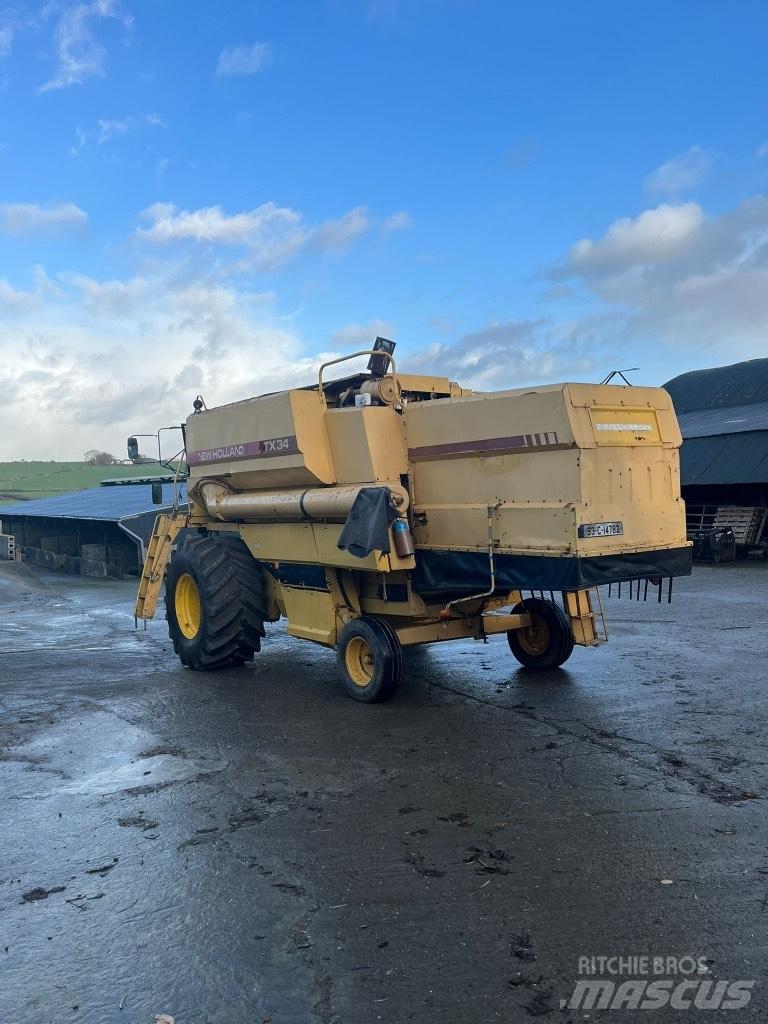 New Holland Tx34 Зернозбиральні комбайни