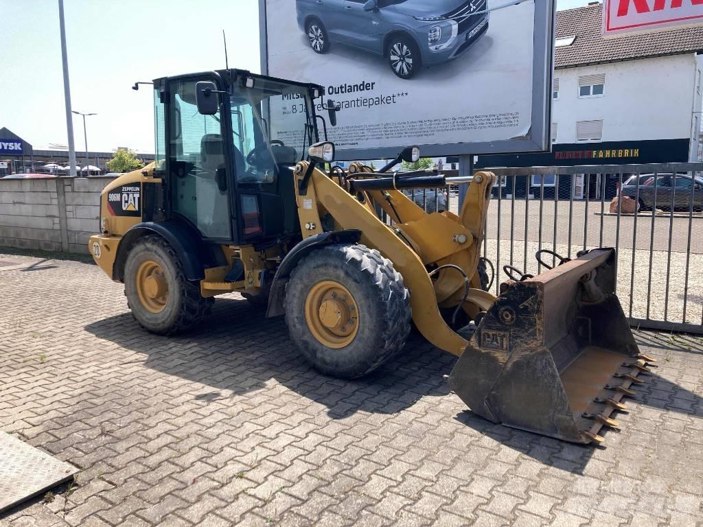 CAT 906 M Фронтальні навантажувачі