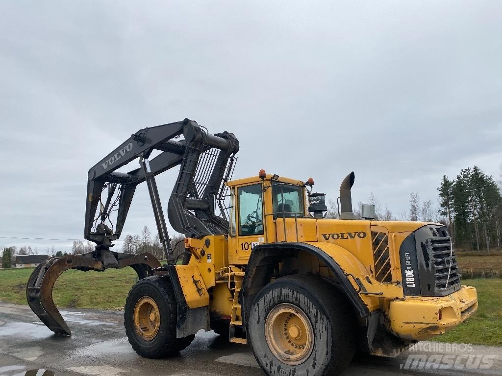Volvo 180 E HighLift Фронтальні навантажувачі