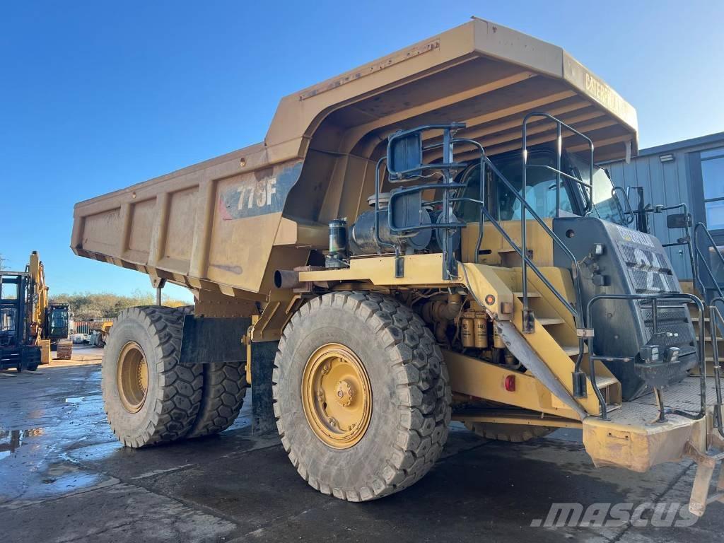 CAT 775 F Кар`єрні самоскиди
