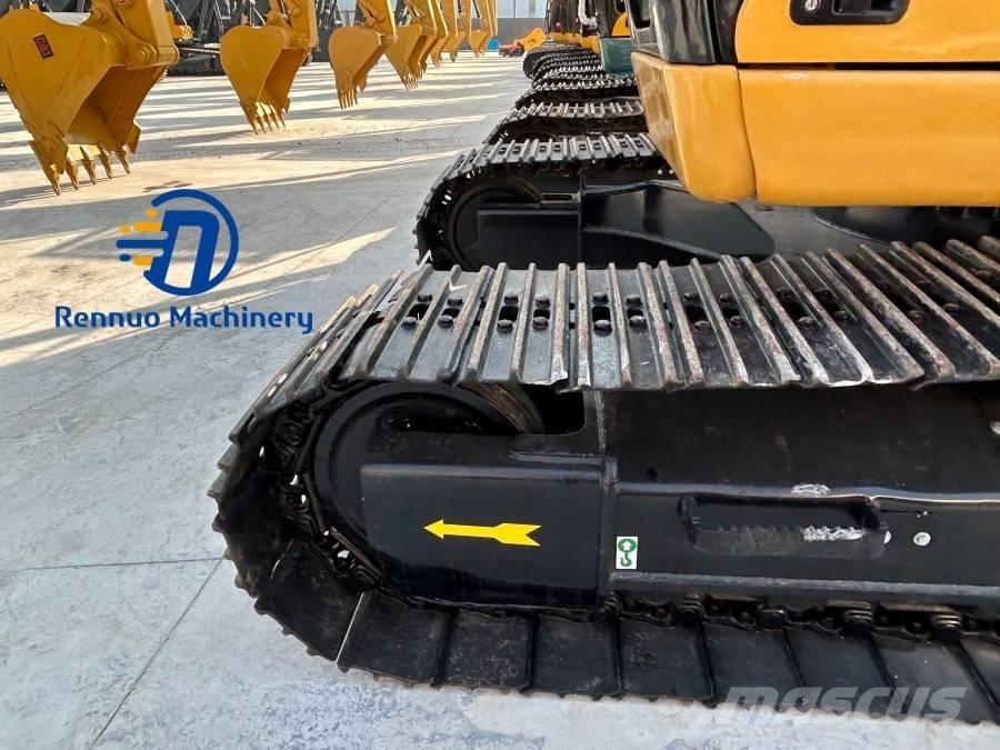 CAT 320 C L Гусеничні екскаватори