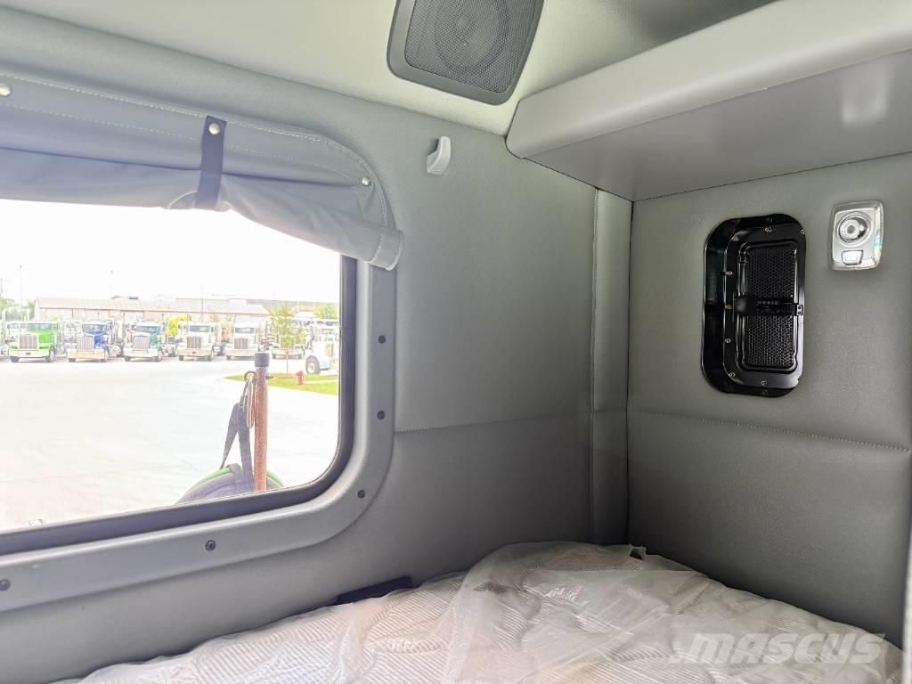 Kenworth W 990 Тягачі