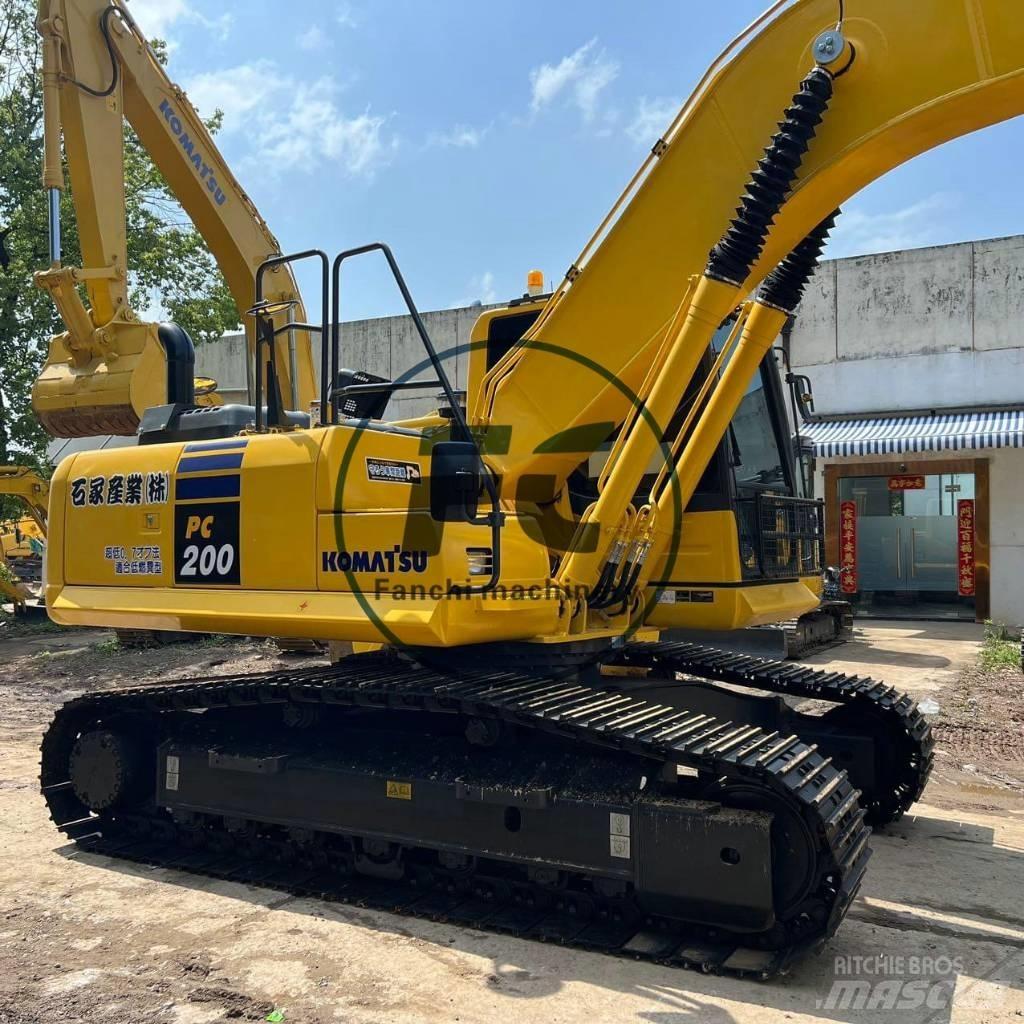 Komatsu PC 200 Гусеничні екскаватори