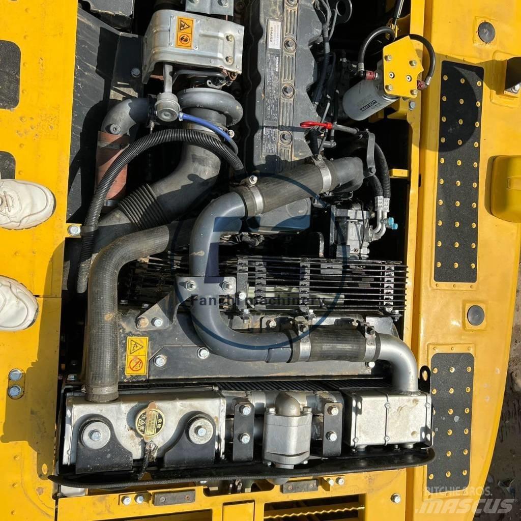 Komatsu PC 200 Гусеничні екскаватори