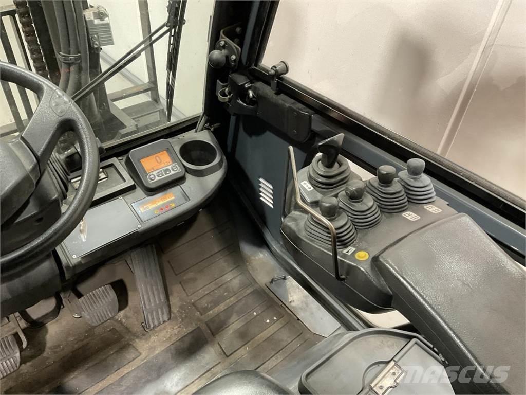 Toyota 40-8FD40N Дизельні навантажувачі