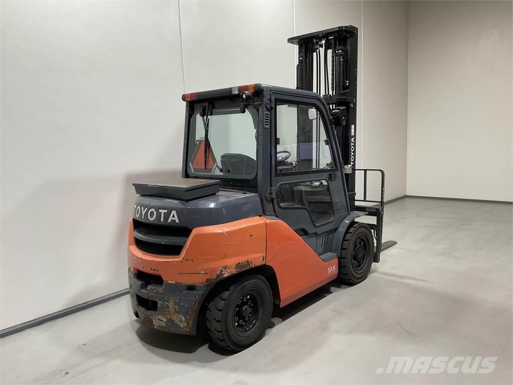 Toyota 40-8FD40N Дизельні навантажувачі