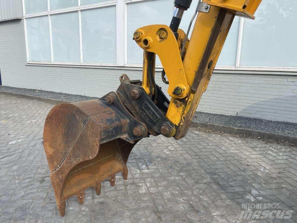 JCB 3 CX    2017    CE Екскаватори-навантажувачі