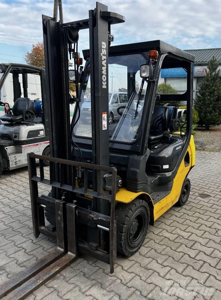 Komatsu FG15HT-21 Газові навантажувачі