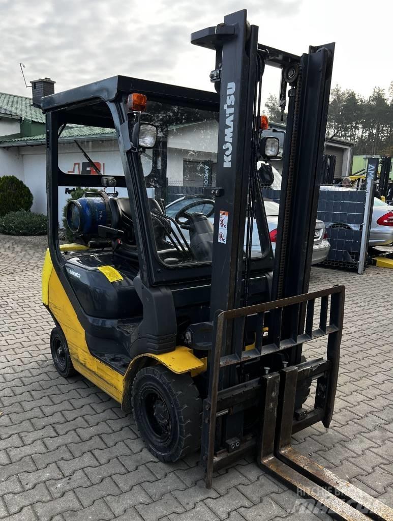 Komatsu FG15HT-21 Газові навантажувачі