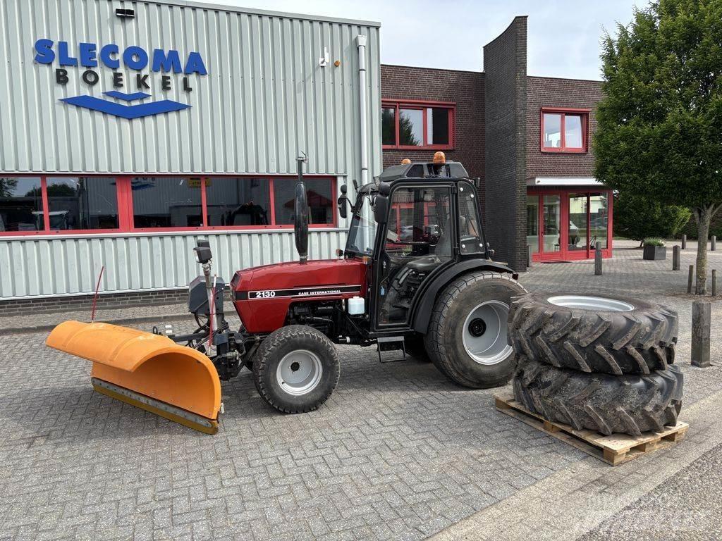 Case IH IH 2130 Трактори