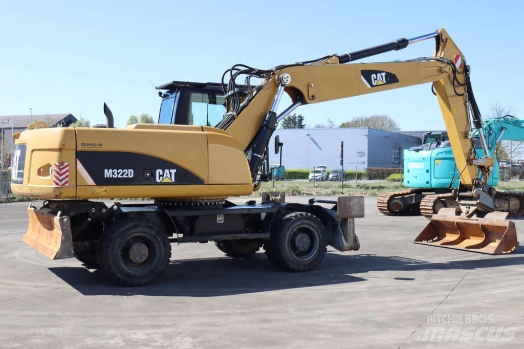 CAT M322D Колісні екскаватори