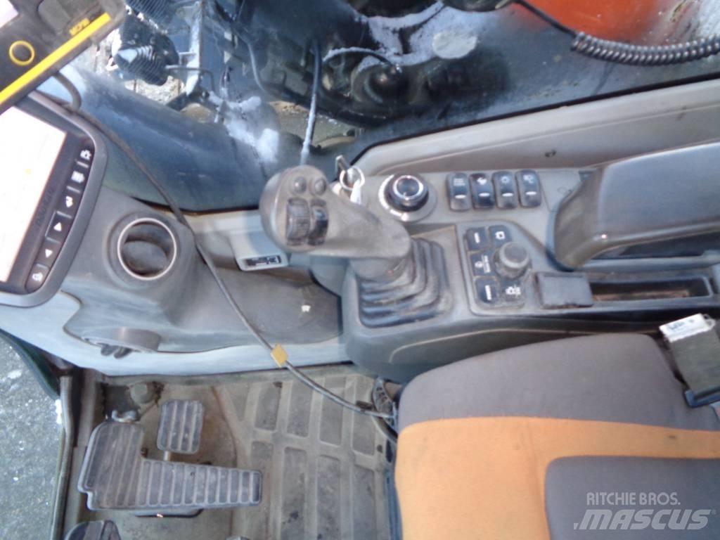 Doosan DX 235 Гусеничні екскаватори