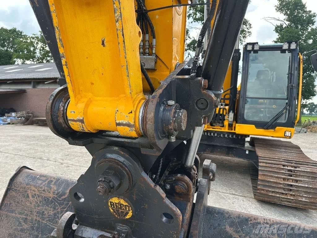JCB 220Xlc Гусеничні екскаватори