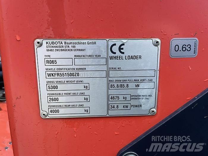 Kubota R065 Фронтальні навантажувачі